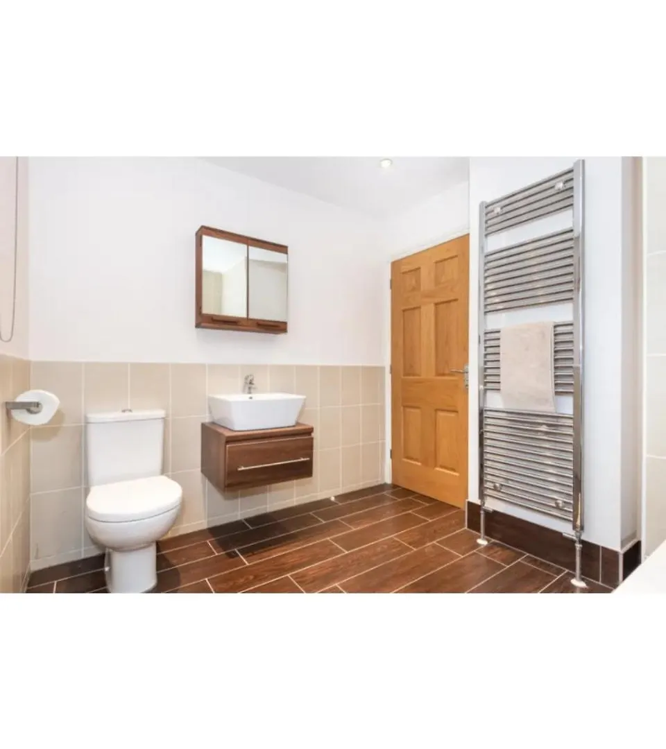 Spacious And Modern Townhouse I Pass The Keys York